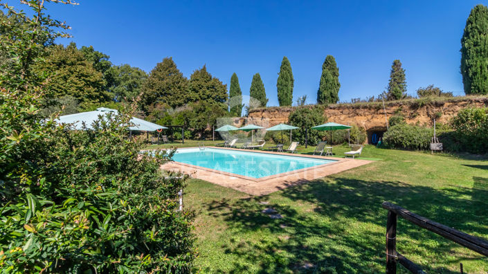 Image No.1-11 Bed Country House for sale