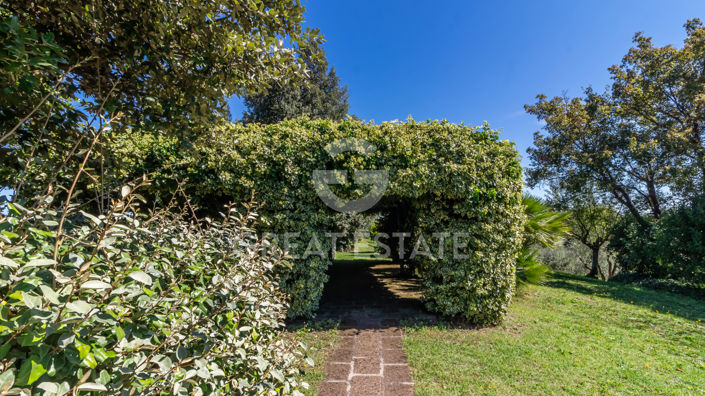 Image No.12-11 Bed Country House for sale