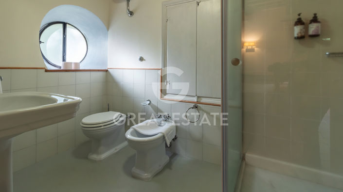 Image No.24-11 Bed Country House for sale