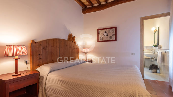 Image No.25-11 Bed Country House for sale