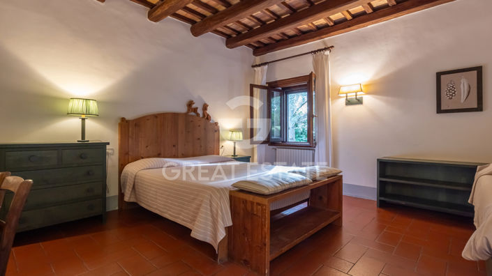 Image No.26-11 Bed Country House for sale