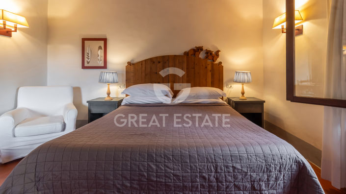 Image No.33-11 Bed Country House for sale