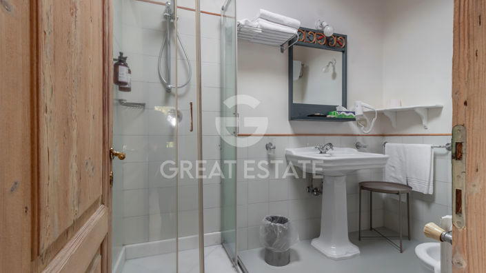 Image No.35-11 Bed Country House for sale