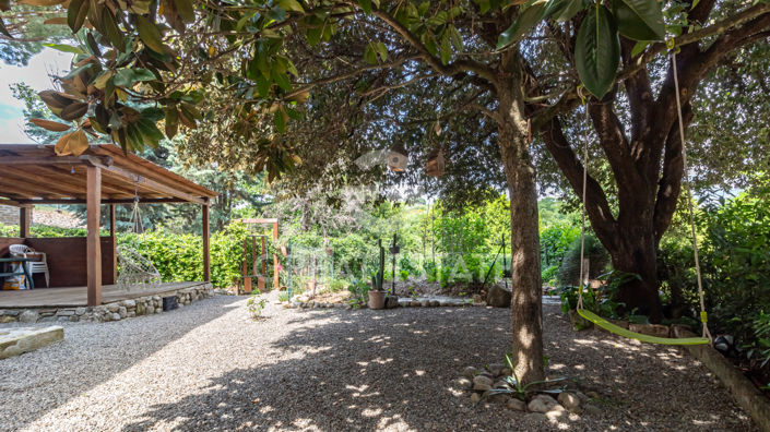 Image No.11-3 Bed Country House for sale