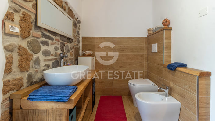 Image No.24-3 Bed Country House for sale