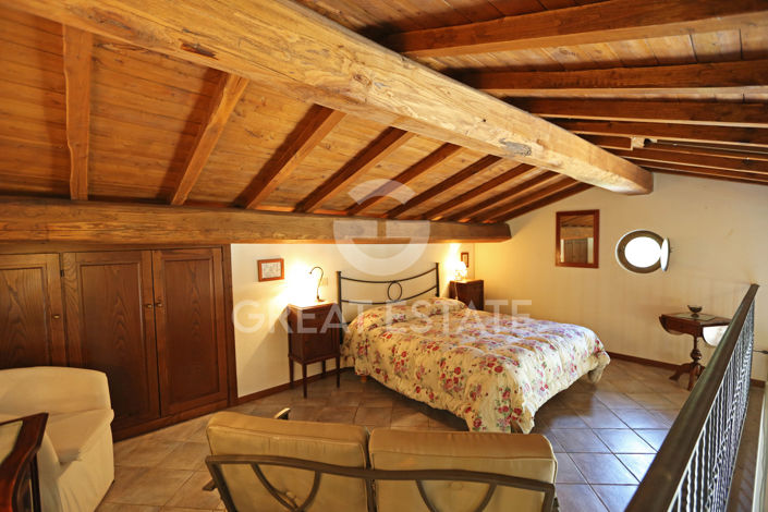 Image No.27-8 Bed Country House for sale