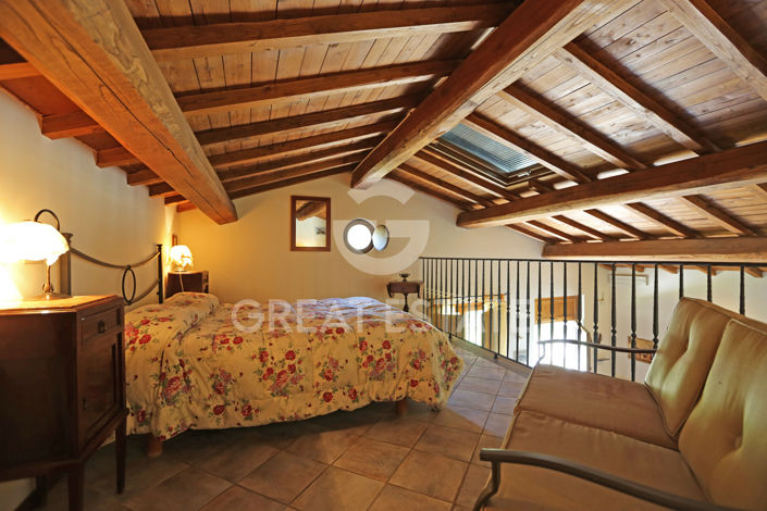 Image No.28-8 Bed Country House for sale