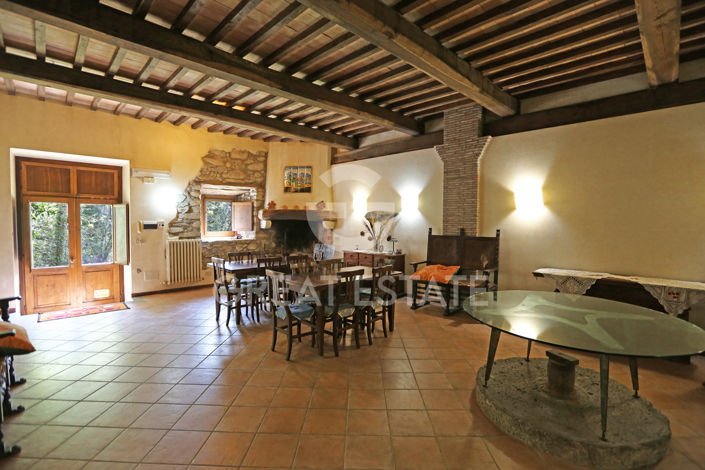 Image No.7-8 Bed Country House for sale