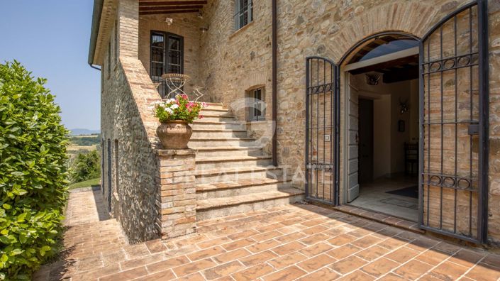 Image No.23-5 Bed Country House for sale