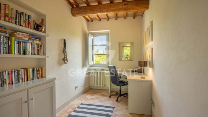 Image No.34-5 Bed Country House for sale