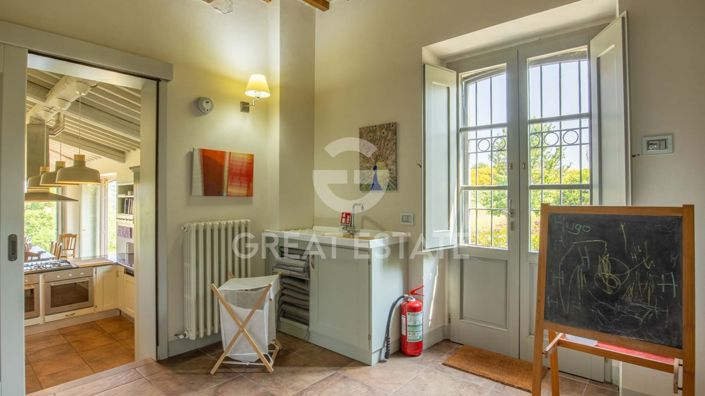 Image No.38-5 Bed Country House for sale