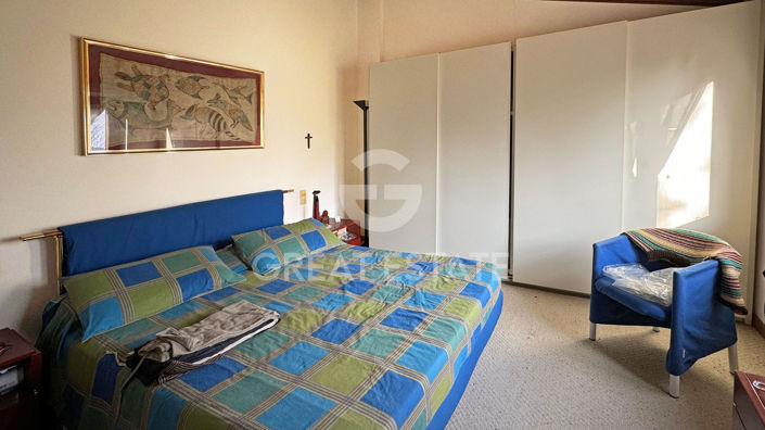 Image No.15-6 Bed Country House for sale