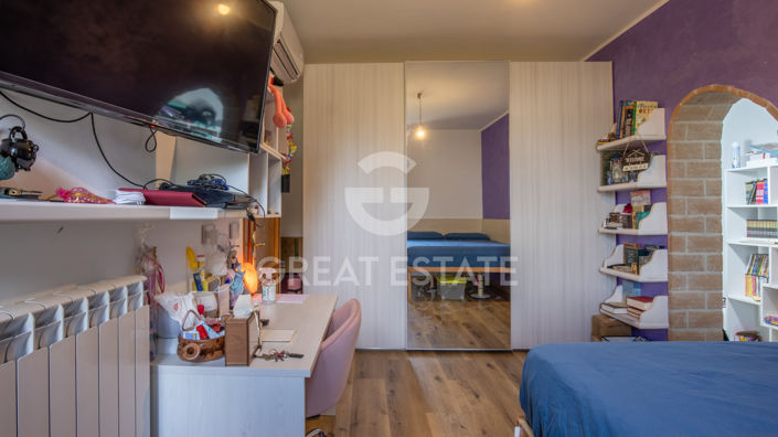 Image No.11-3 Bed Country House for sale