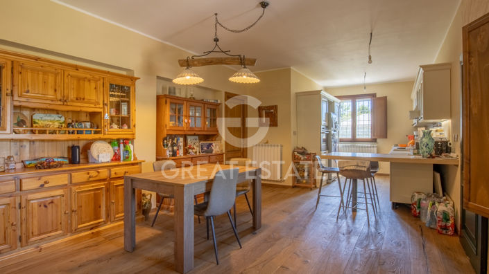 Image No.2-3 Bed Country House for sale