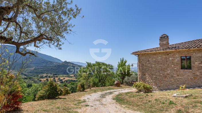 Image No.13-4 Bed Country House for sale