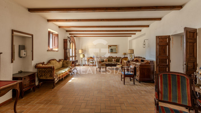 Image No.31-4 Bed Country House for sale