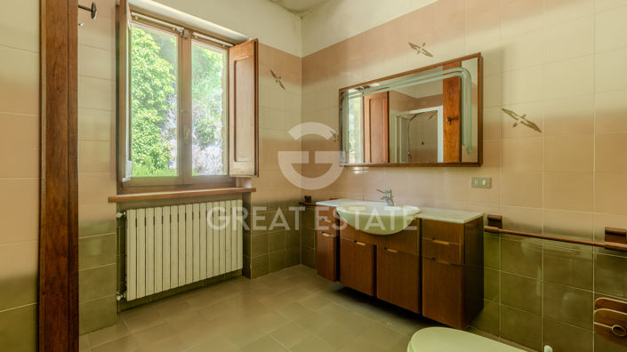 Image No.38-4 Bed Country House for sale