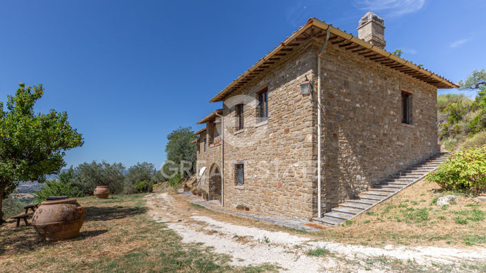 Image No.10-4 Bed Country House for sale