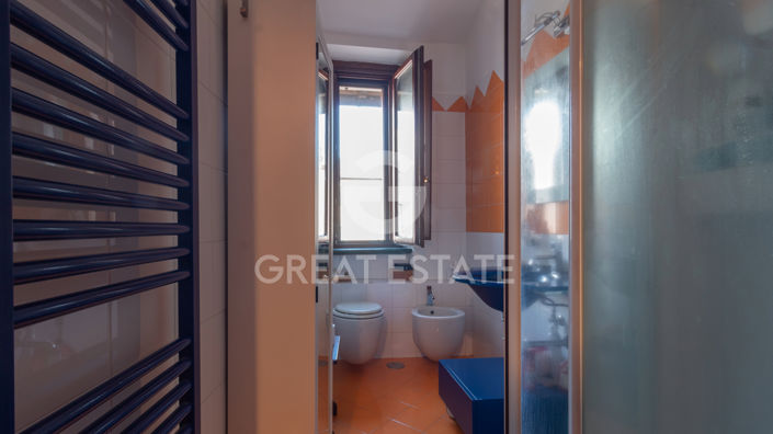 Image No.21-3 Bed Property for sale