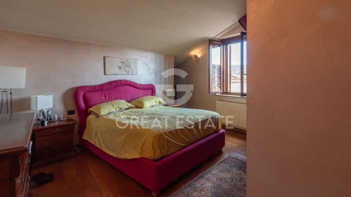 Image No.24-3 Bed Property for sale