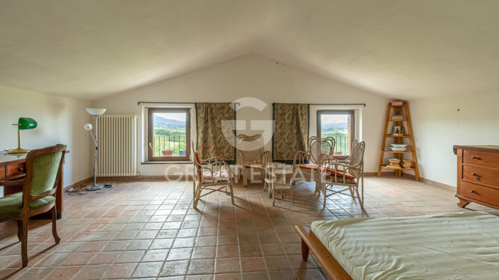 Image No.20-6 Bed Country House for sale