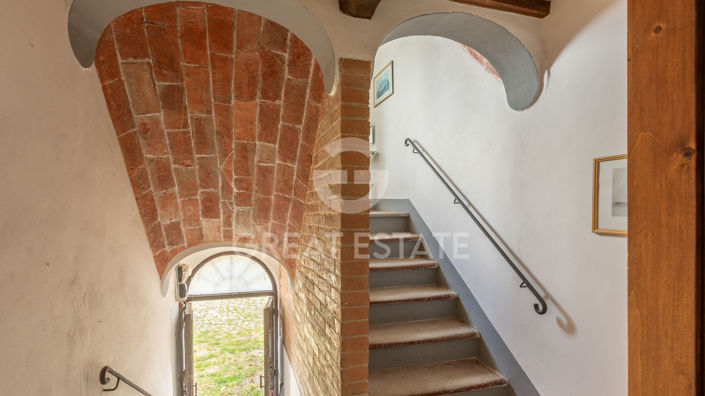 Image No.22-6 Bed Country House for sale