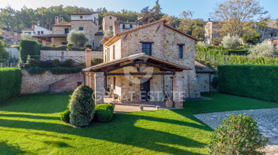 4 Bed Country House for sale