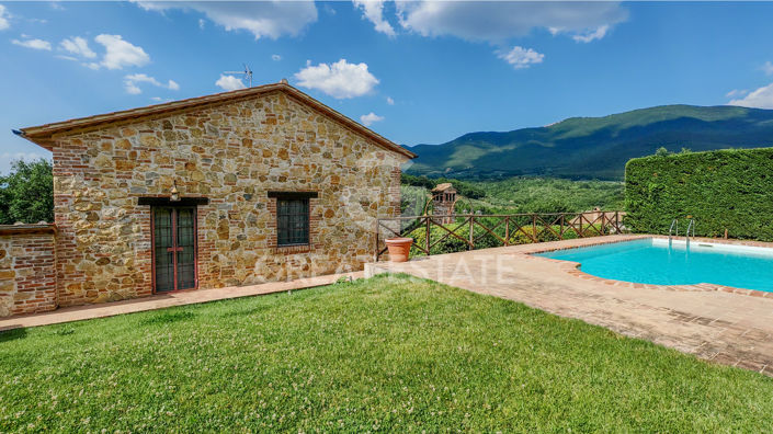 Image No.10-4 Bed Country House for sale