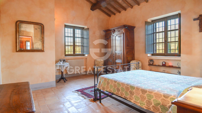 Image No.20-4 Bed Country House for sale