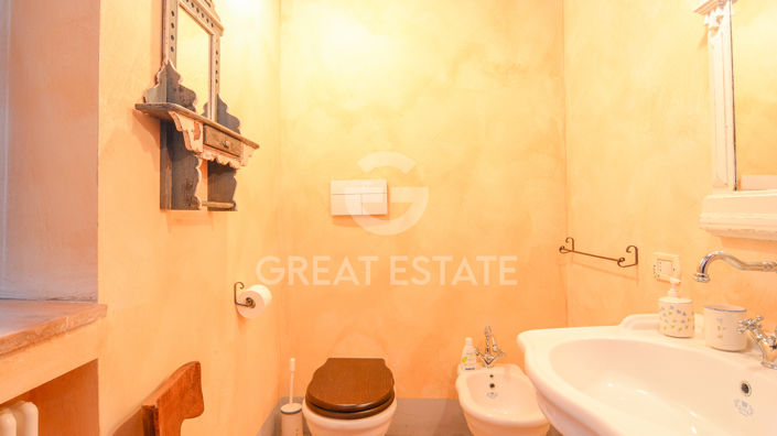 Image No.24-4 Bed Country House for sale