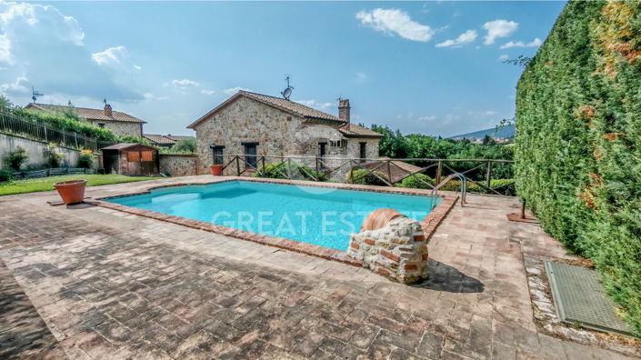 Image No.8-4 Bed Country House for sale