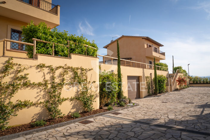 Image No.24-2 Bed Villa for sale