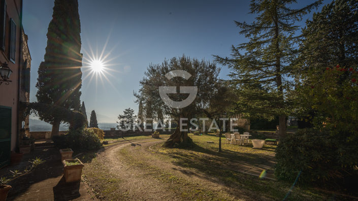 Image No.20-5 Bed Villa for sale