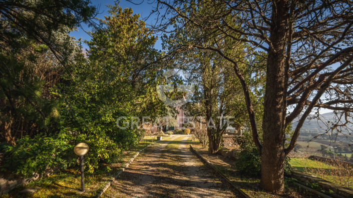 Image No.25-5 Bed Villa for sale