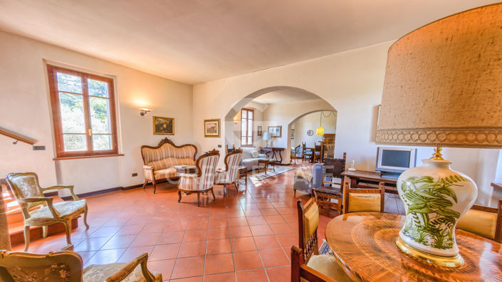 Image No.34-5 Bed Villa for sale