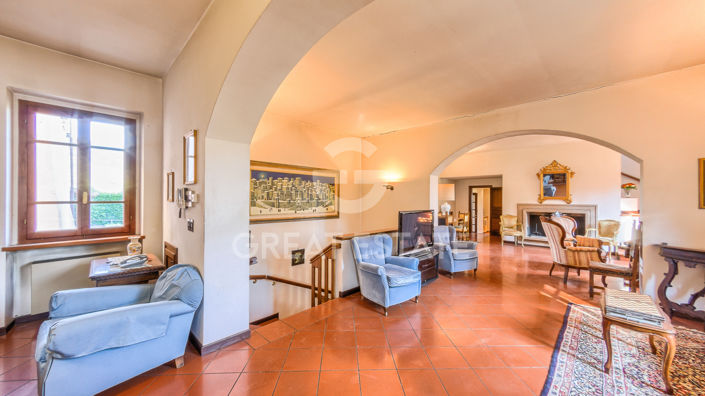 Image No.36-5 Bed Villa for sale