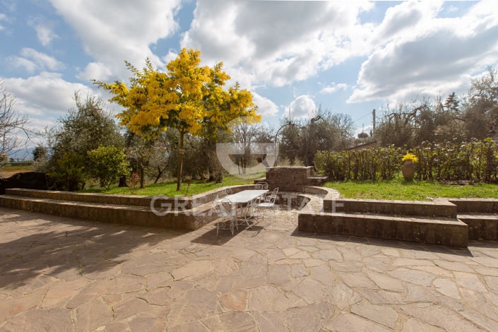 Image No.13-12 Bed Country House for sale