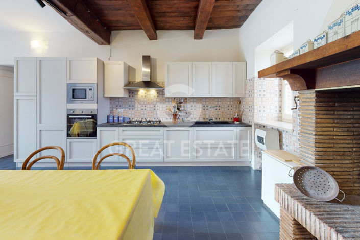 Image No.19-12 Bed Country House for sale