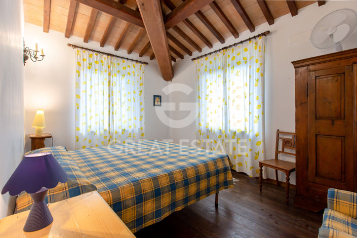 Image No.60-12 Bed Country House for sale