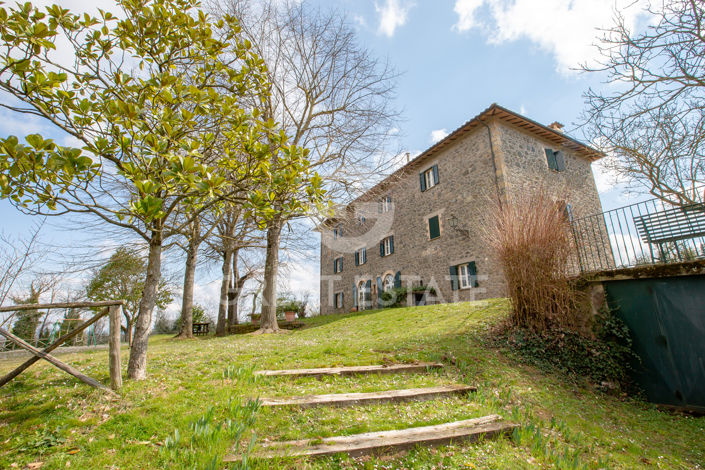 Image No.9-12 Bed Country House for sale