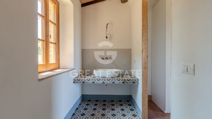 Image No.28-2 Bed Country House for sale