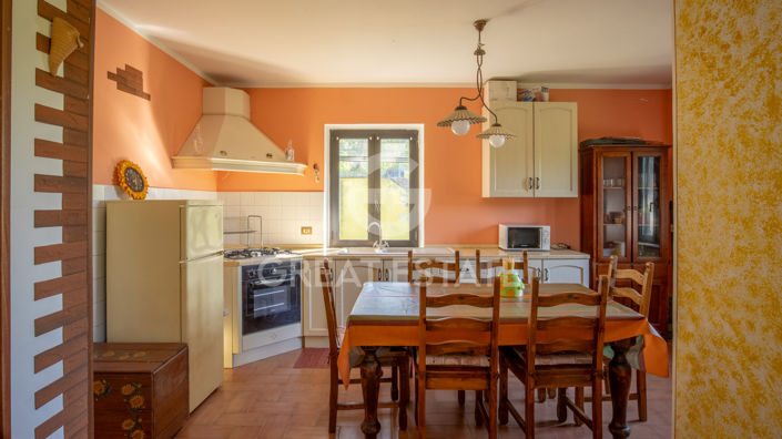 Image No.14-2 Bed Country House for sale