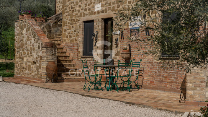 Image No.19-8 Bed Country House for sale