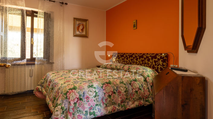 Image No.29-8 Bed Country House for sale