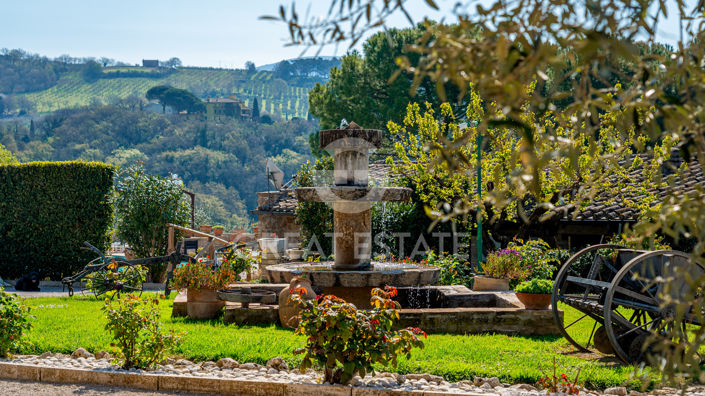 Image No.55-8 Bed Country House for sale