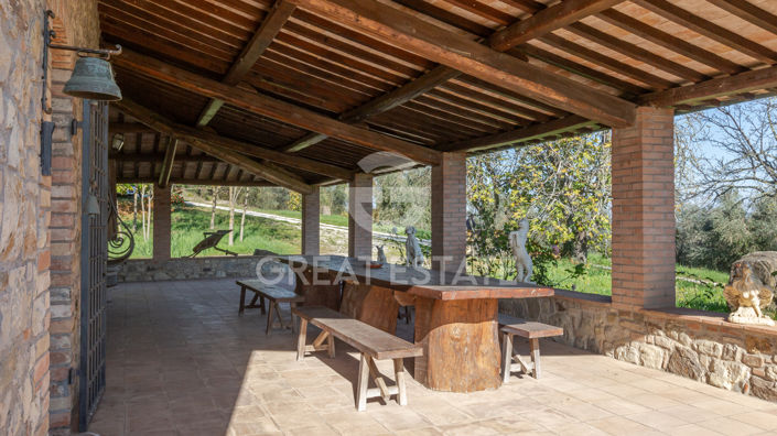 Image No.17-6 Bed Country House for sale