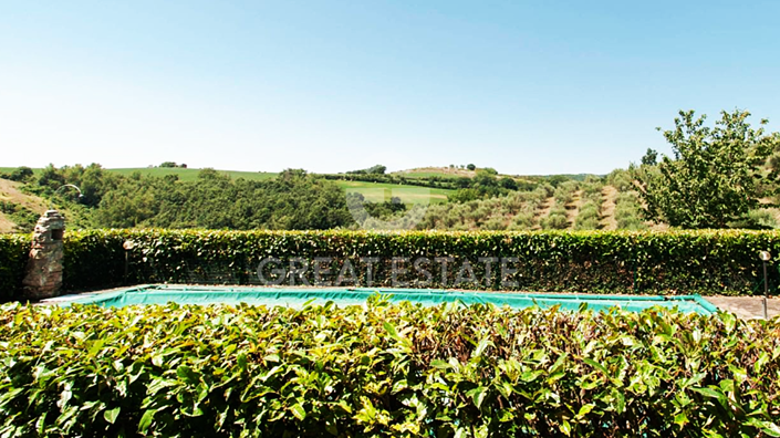 Image No.24-6 Bed Country House for sale