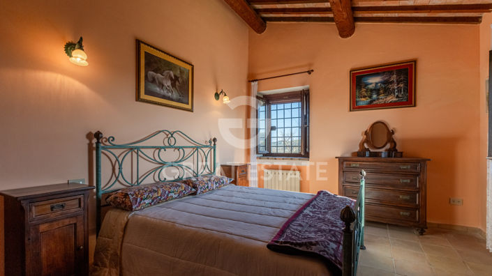 Image No.47-6 Bed Country House for sale