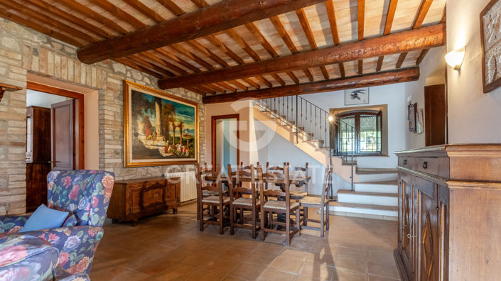 Image No.6-6 Bed Country House for sale