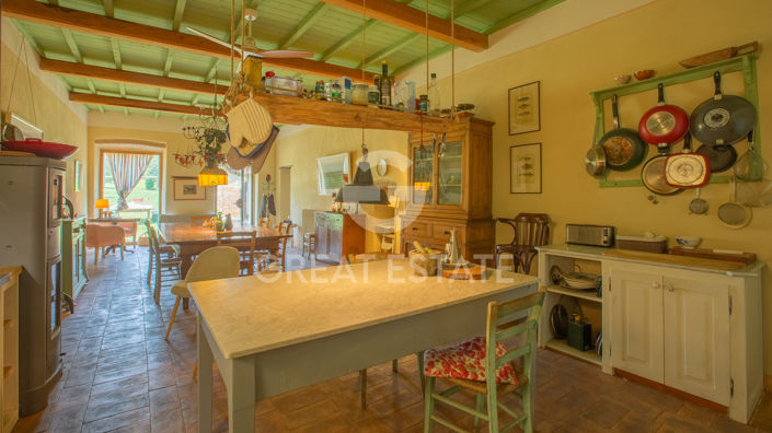 Image No.20-7 Bed Country House for sale